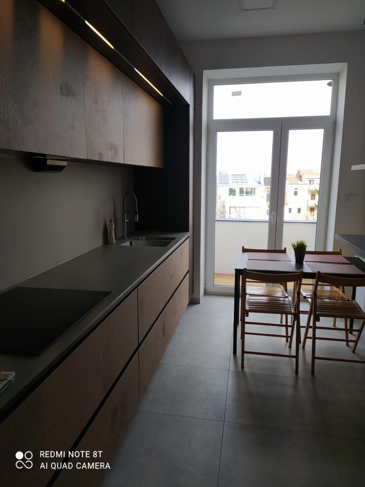 Soukromy Pokoj V Tripokojovem Byte - Private Room In Three Room Flat برنو المظهر الخارجي الصورة